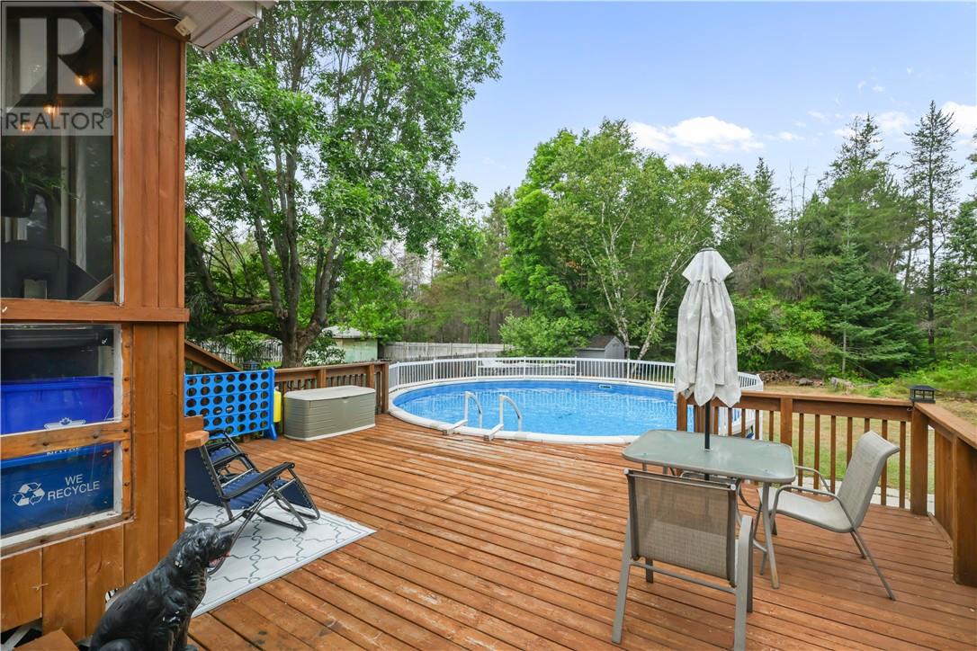 700 QUEENSWAY Boulevard - 7
