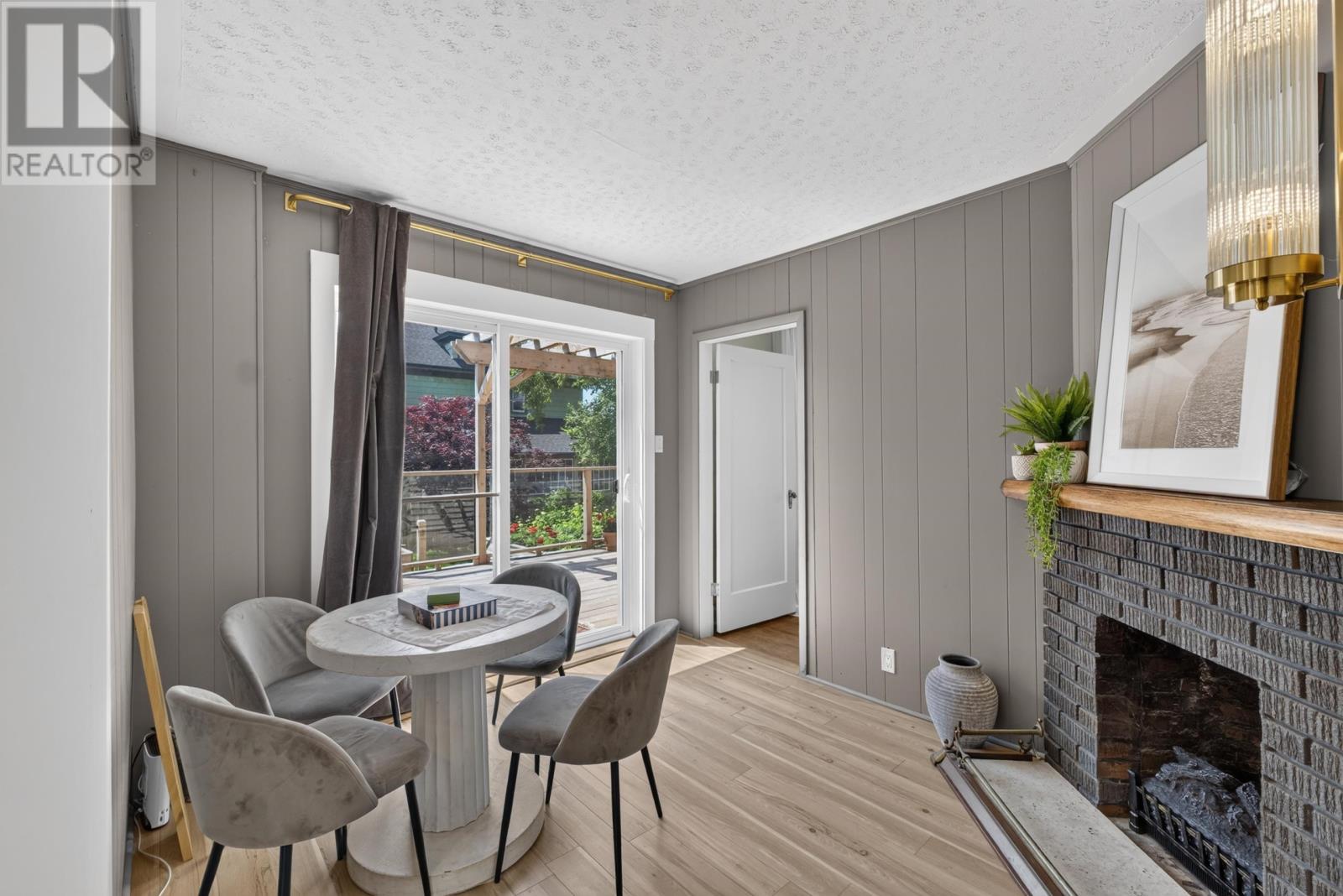 362 Oak Avenue - 23