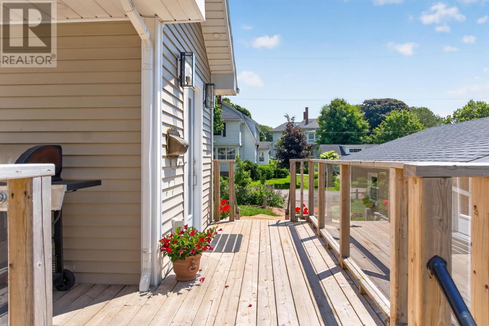 362 Oak Avenue - 13