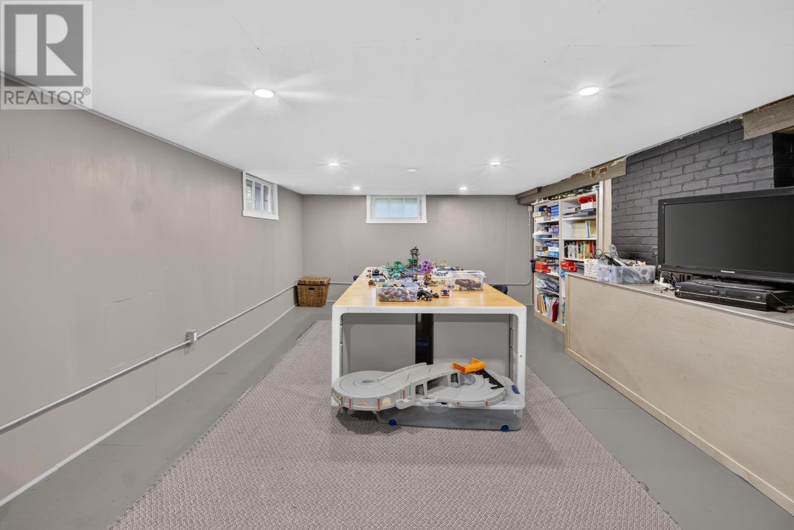 362 Oak Avenue - 35