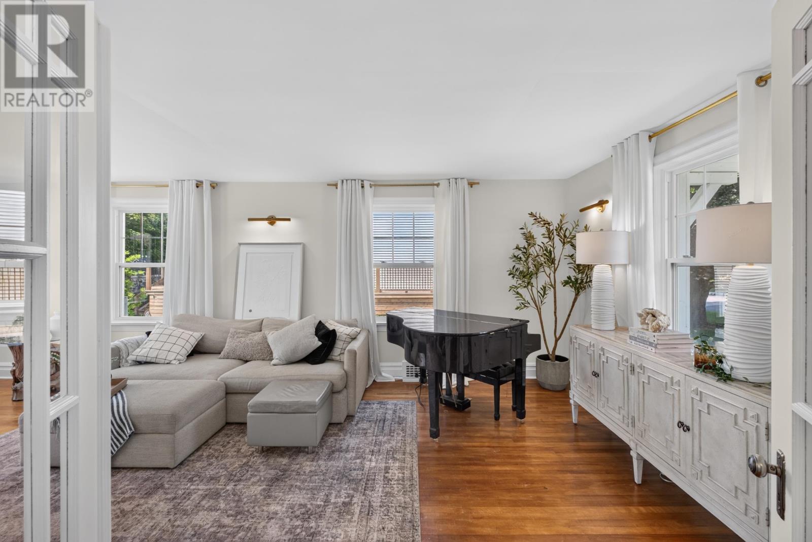 362 Oak Avenue - 19