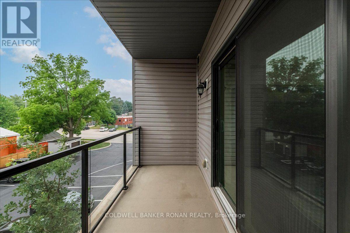 #310 69 BOYNE STREET N - 10