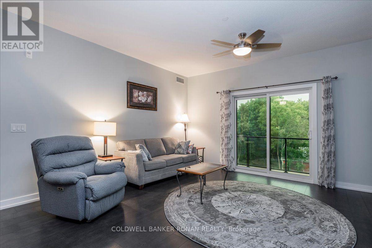 #310 69 BOYNE STREET N - 12