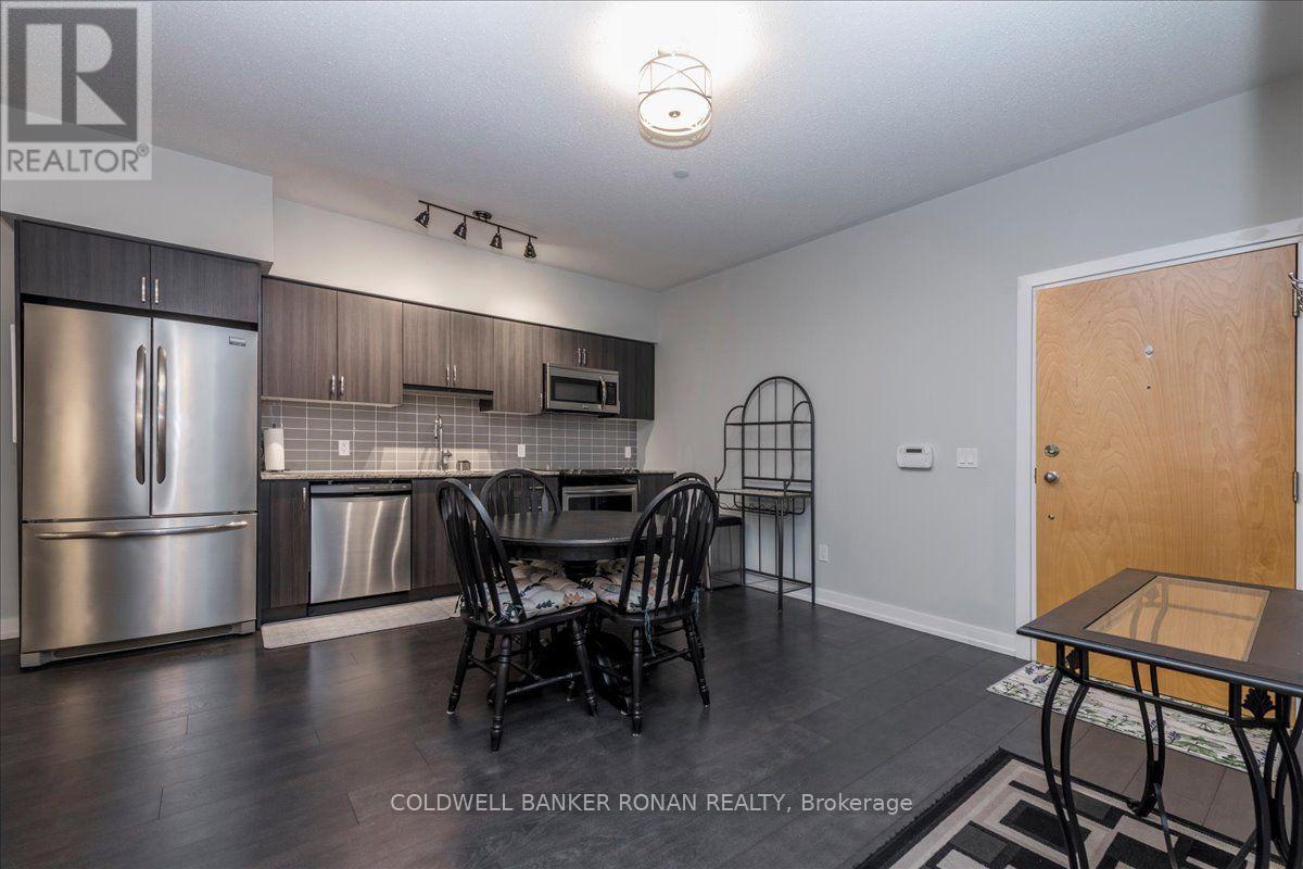 #310 69 BOYNE STREET N - 5