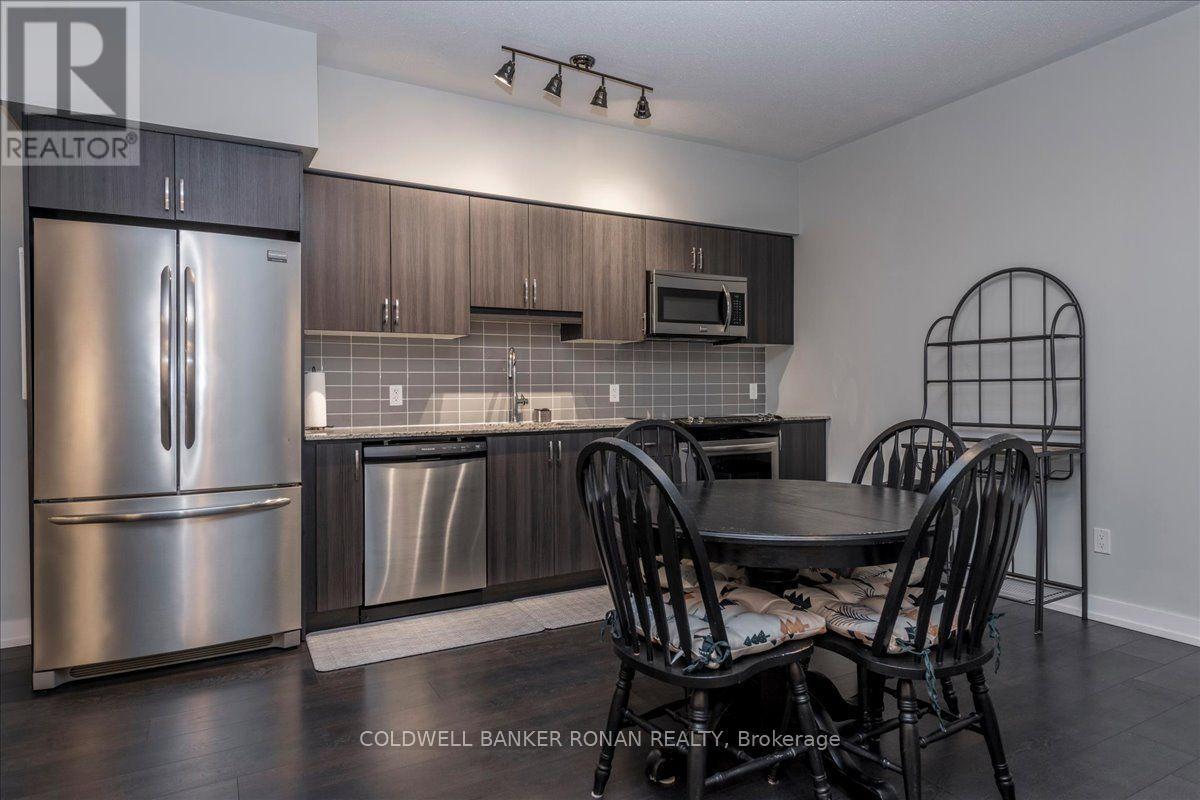 #310 69 BOYNE STREET N - 6