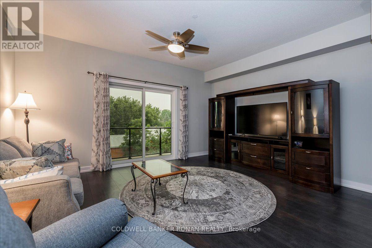 #310 69 BOYNE STREET N - 8
