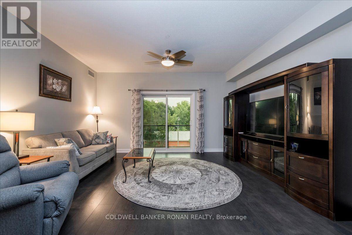 #310 69 BOYNE STREET N - 9