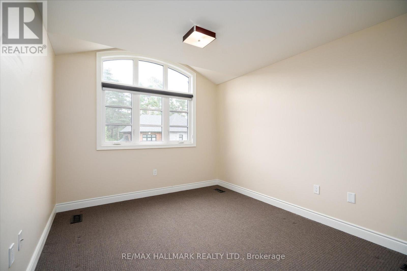 7 OS JAMES HUNT CRT COURT - 24