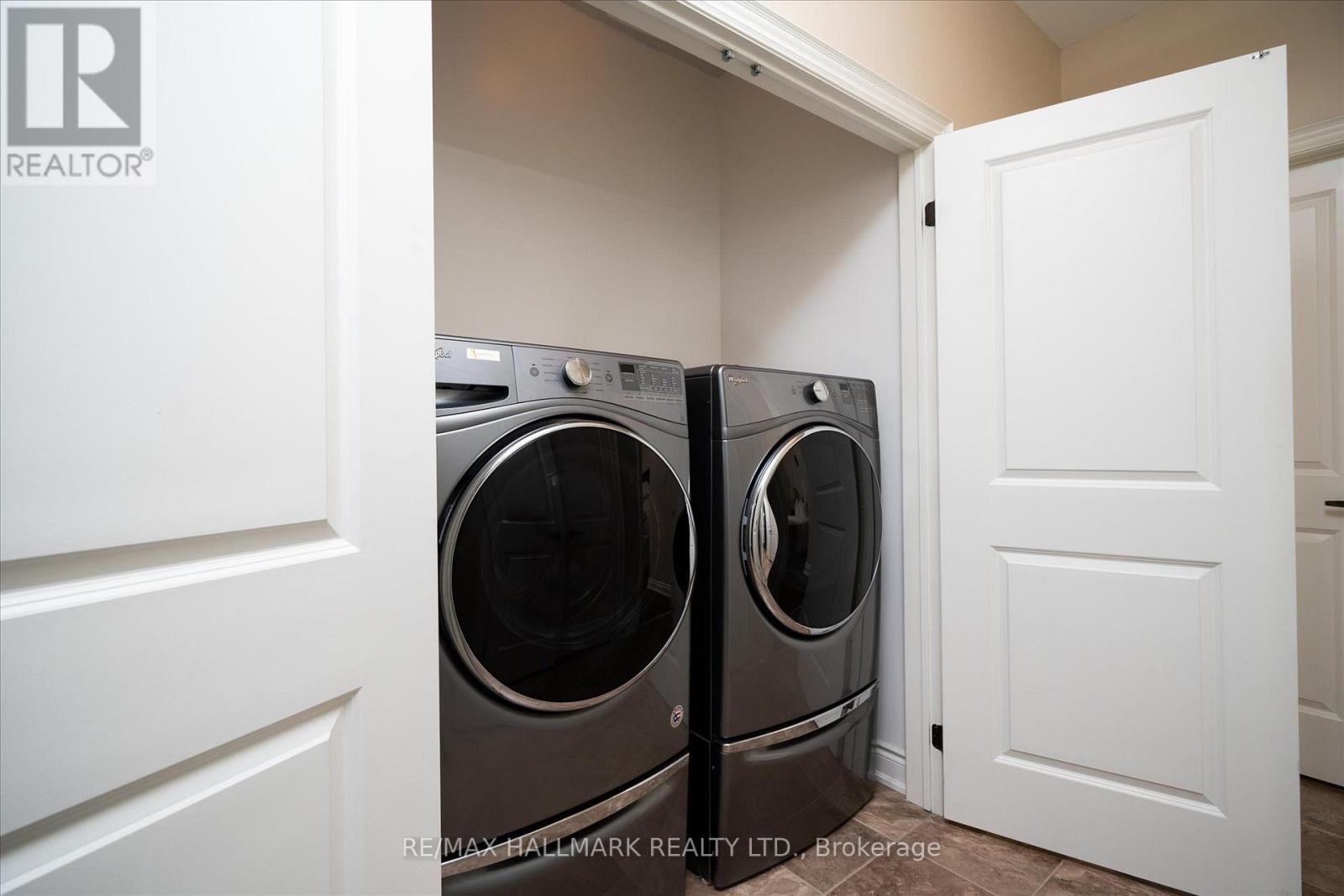 7 OS JAMES HUNT CRT COURT - 27