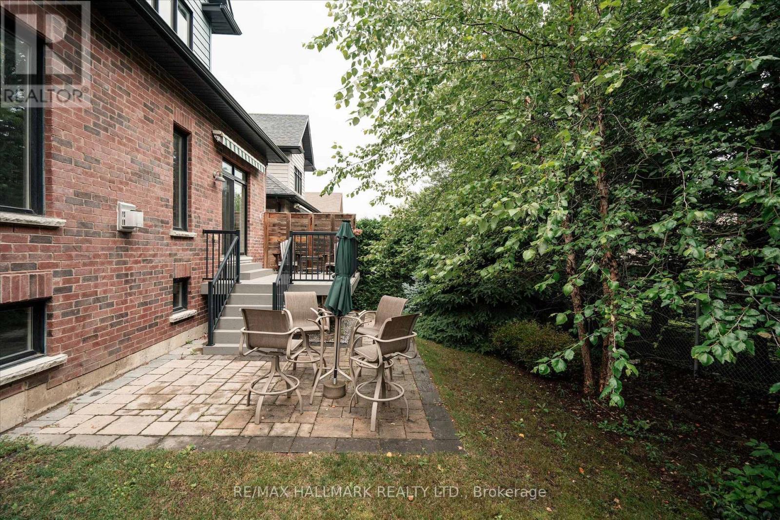 7 OS JAMES HUNT CRT COURT - 34
