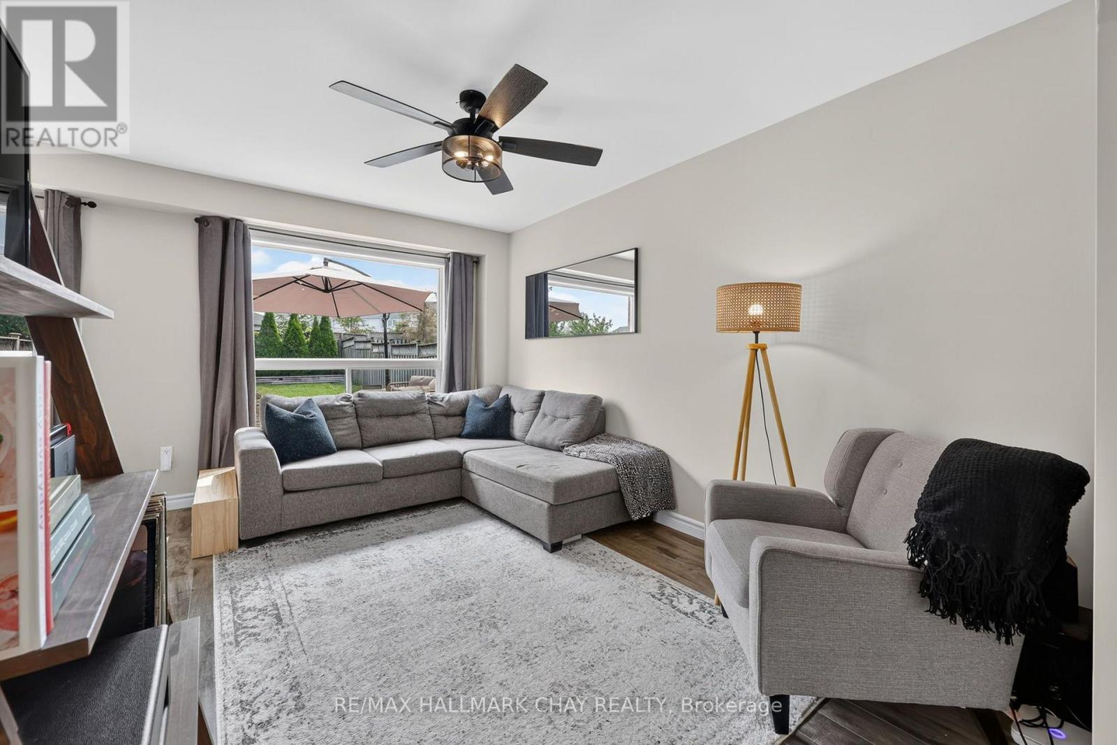 65 PICKETT CRESCENT - 11
