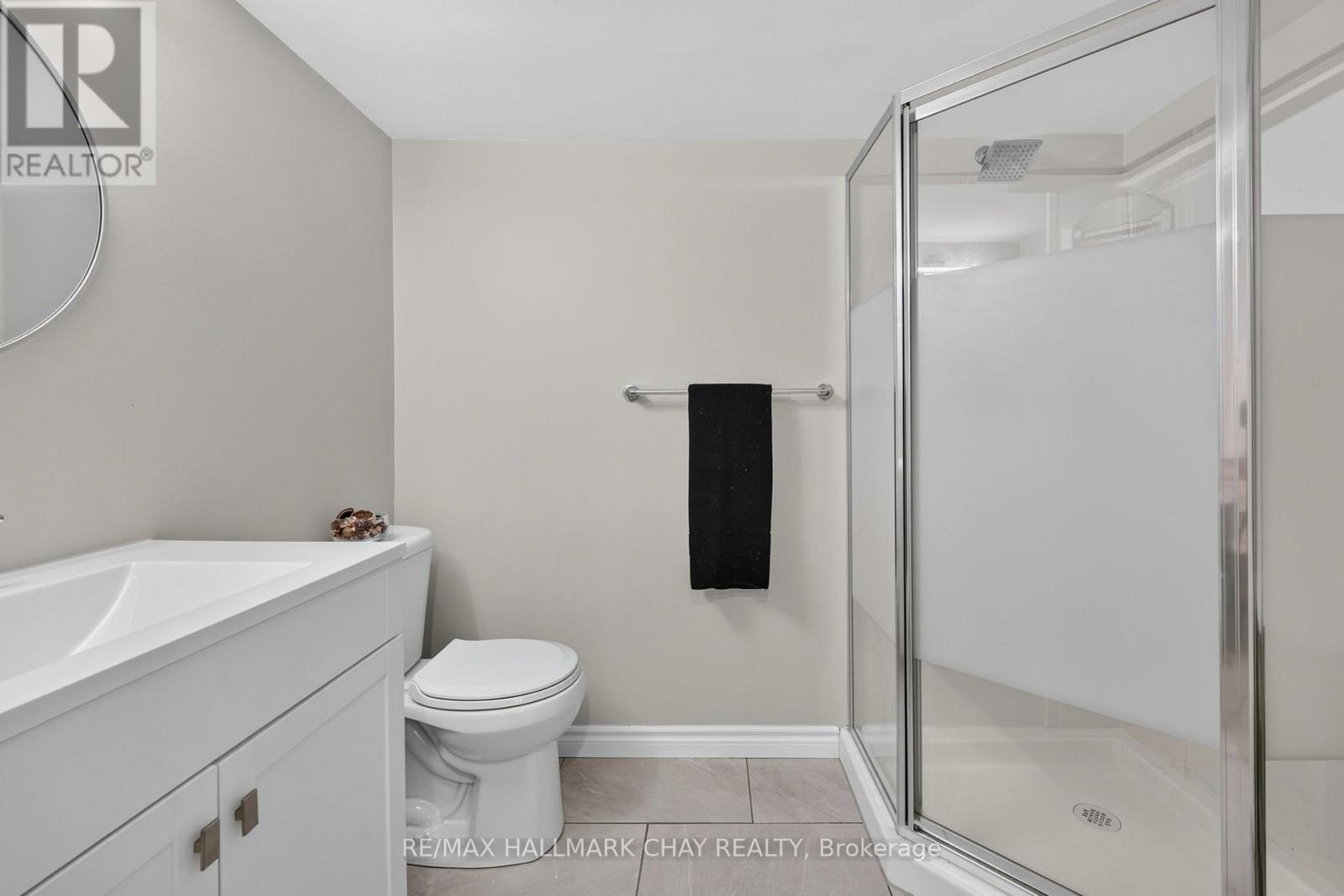 65 PICKETT CRESCENT - 24