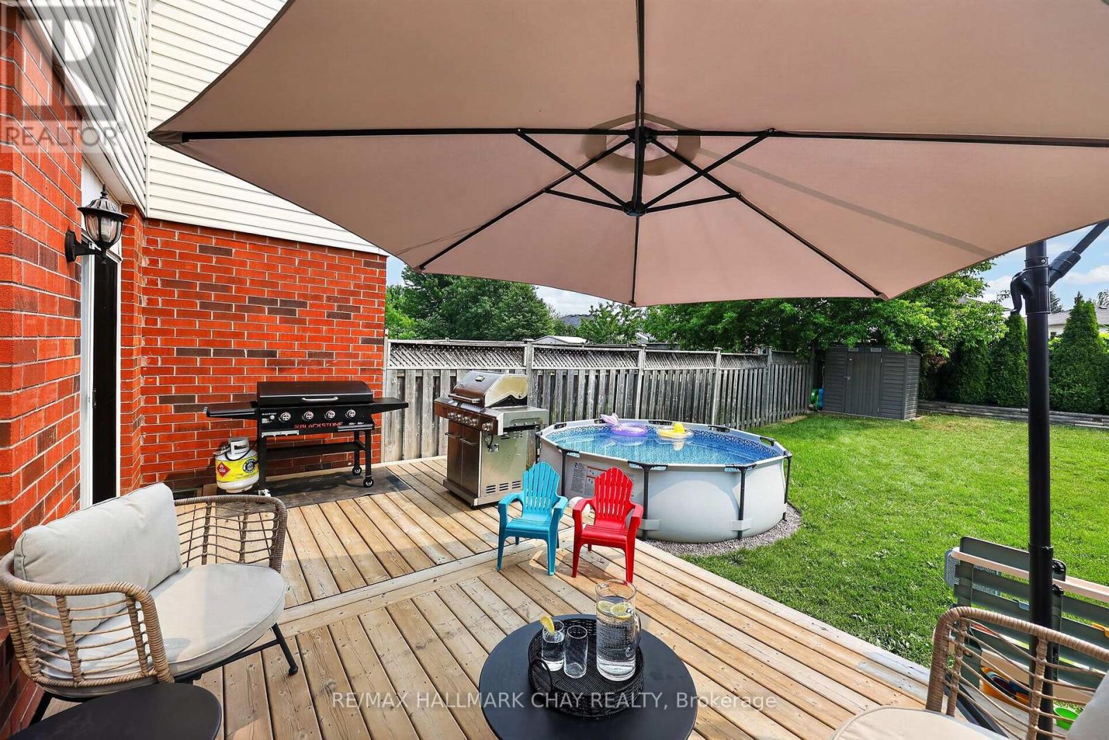 65 PICKETT CRESCENT - 28