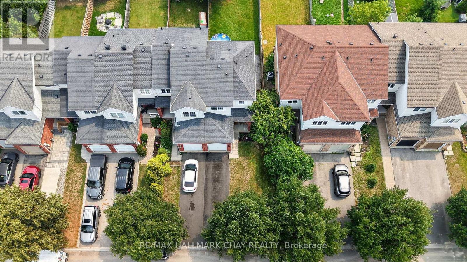 65 PICKETT CRESCENT - 30