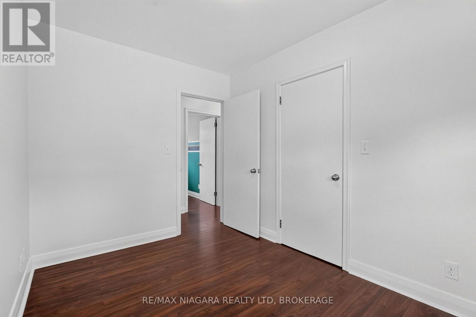 6427 CARLTON AVENUE - 25