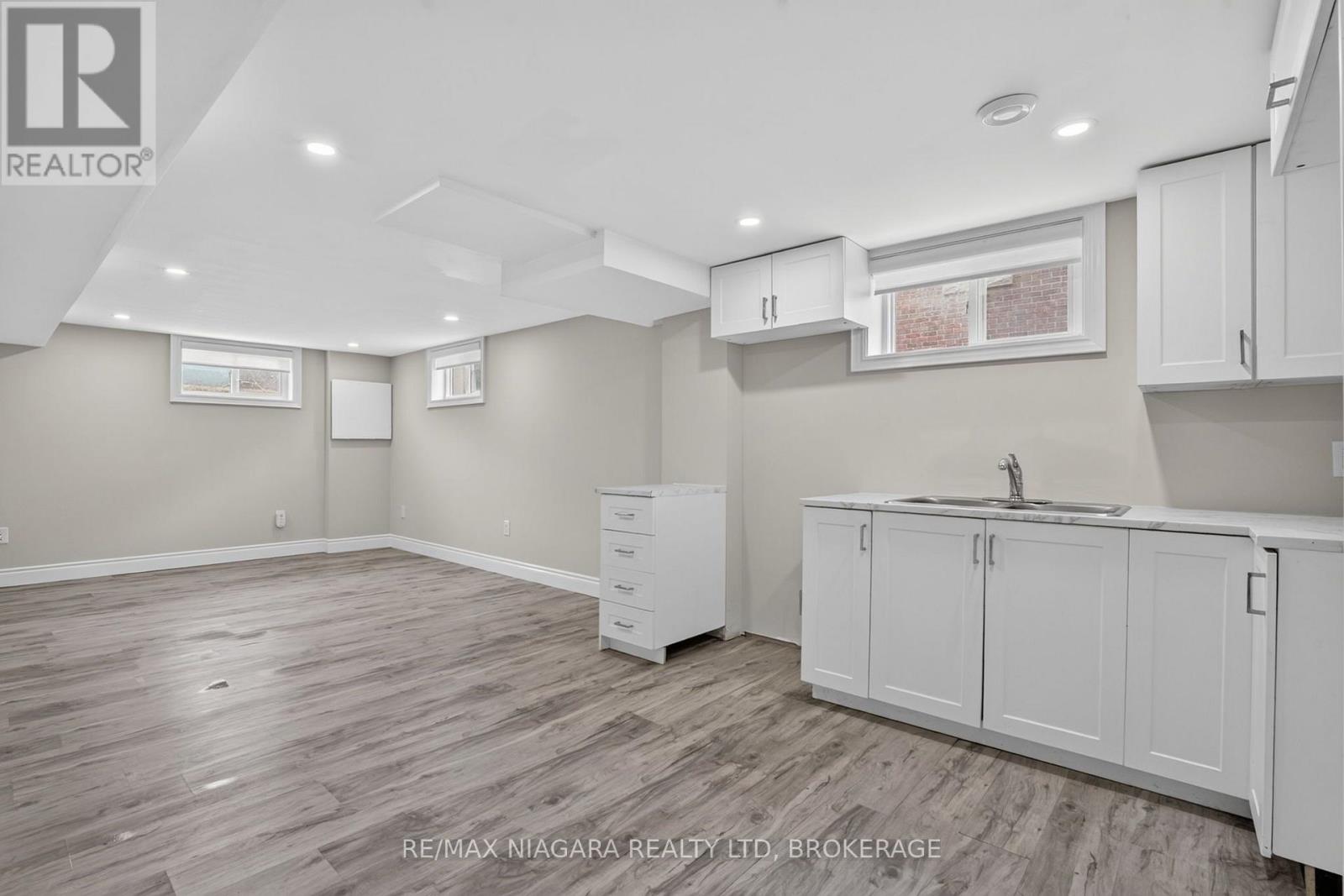 6427 CARLTON AVENUE - 29
