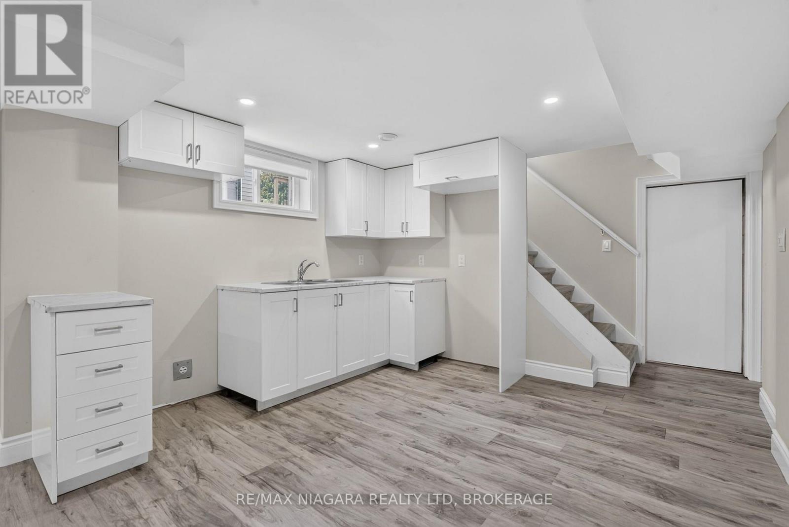 6427 CARLTON AVENUE - 30