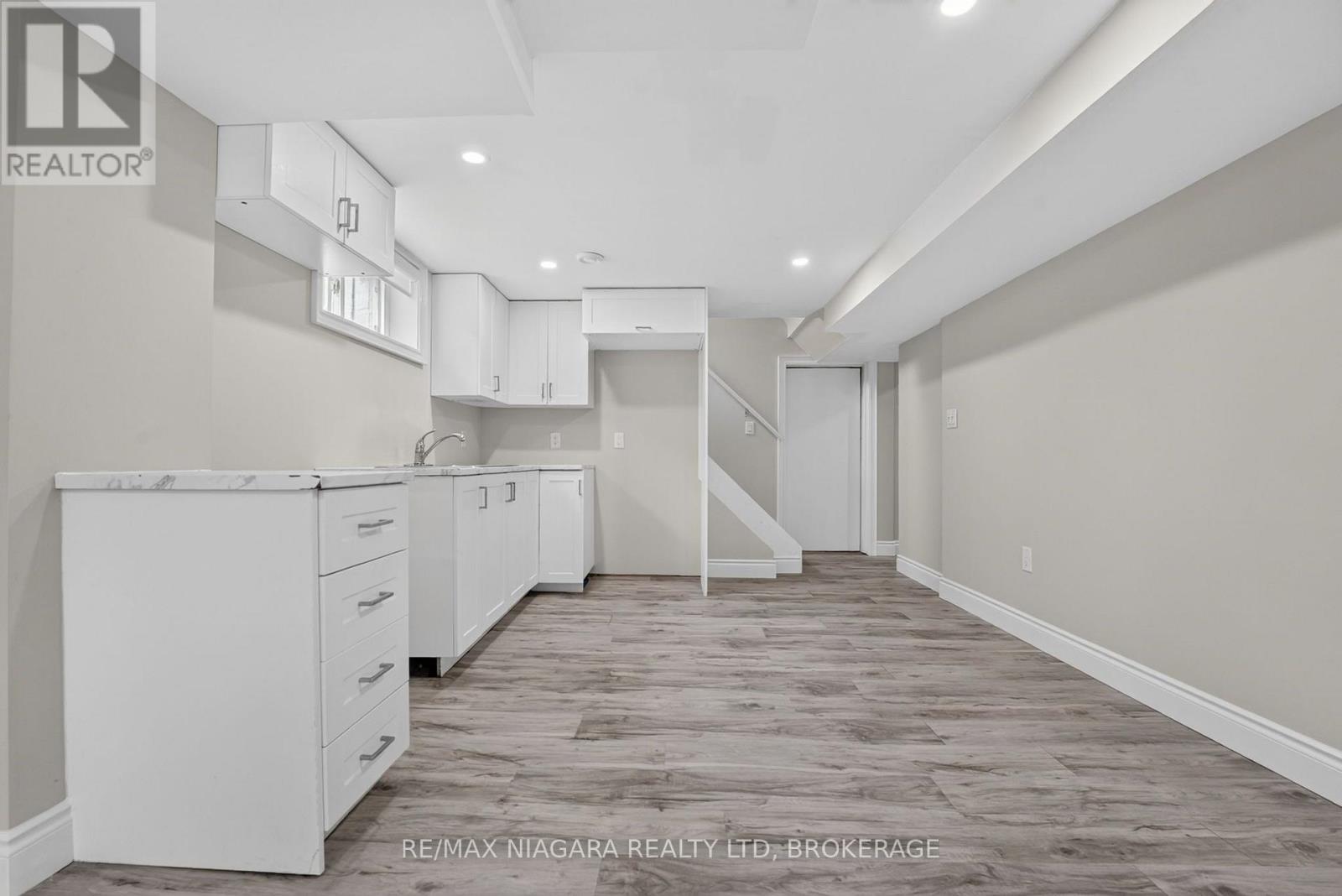 6427 CARLTON AVENUE - 31