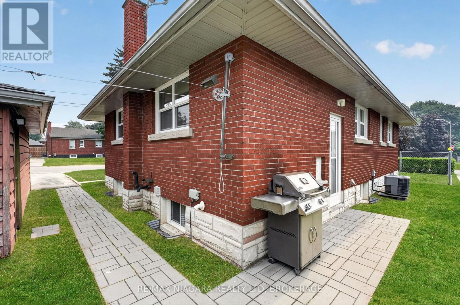 6427 CARLTON AVENUE - 46