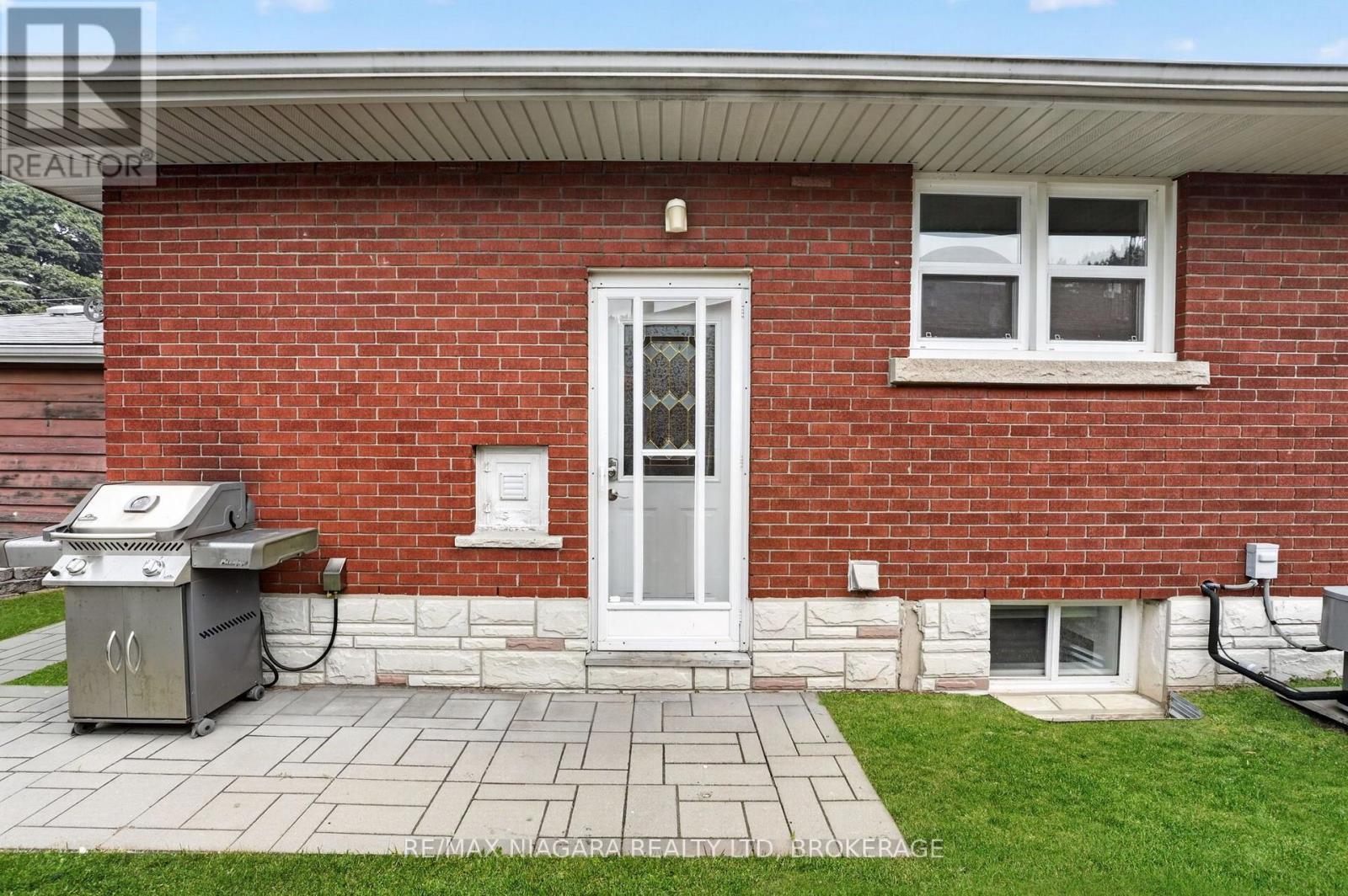 6427 CARLTON AVENUE - 47