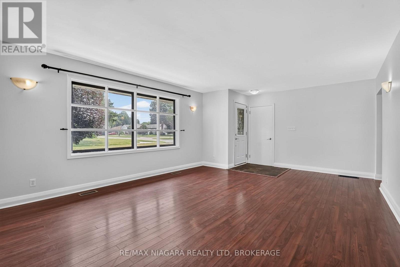 6427 CARLTON AVENUE - 8