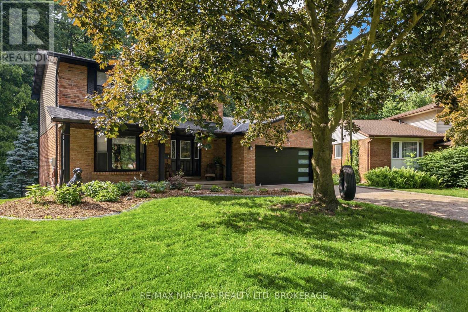 9 BEECHNUT COURT - 2
