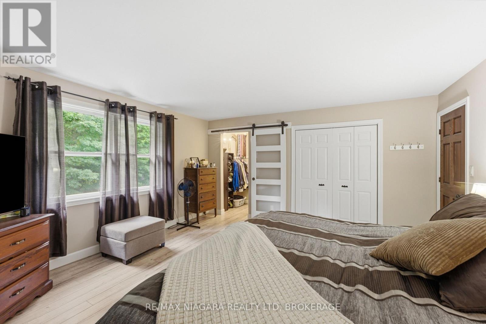 9 BEECHNUT COURT - 23