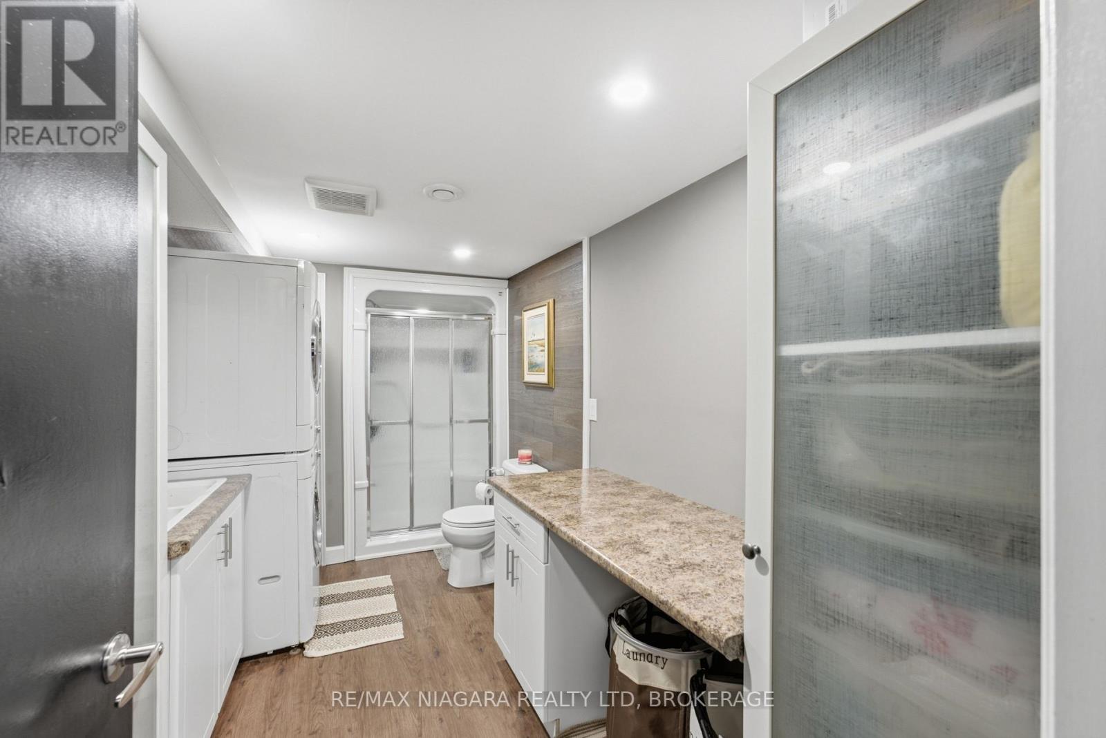 9 BEECHNUT COURT - 29