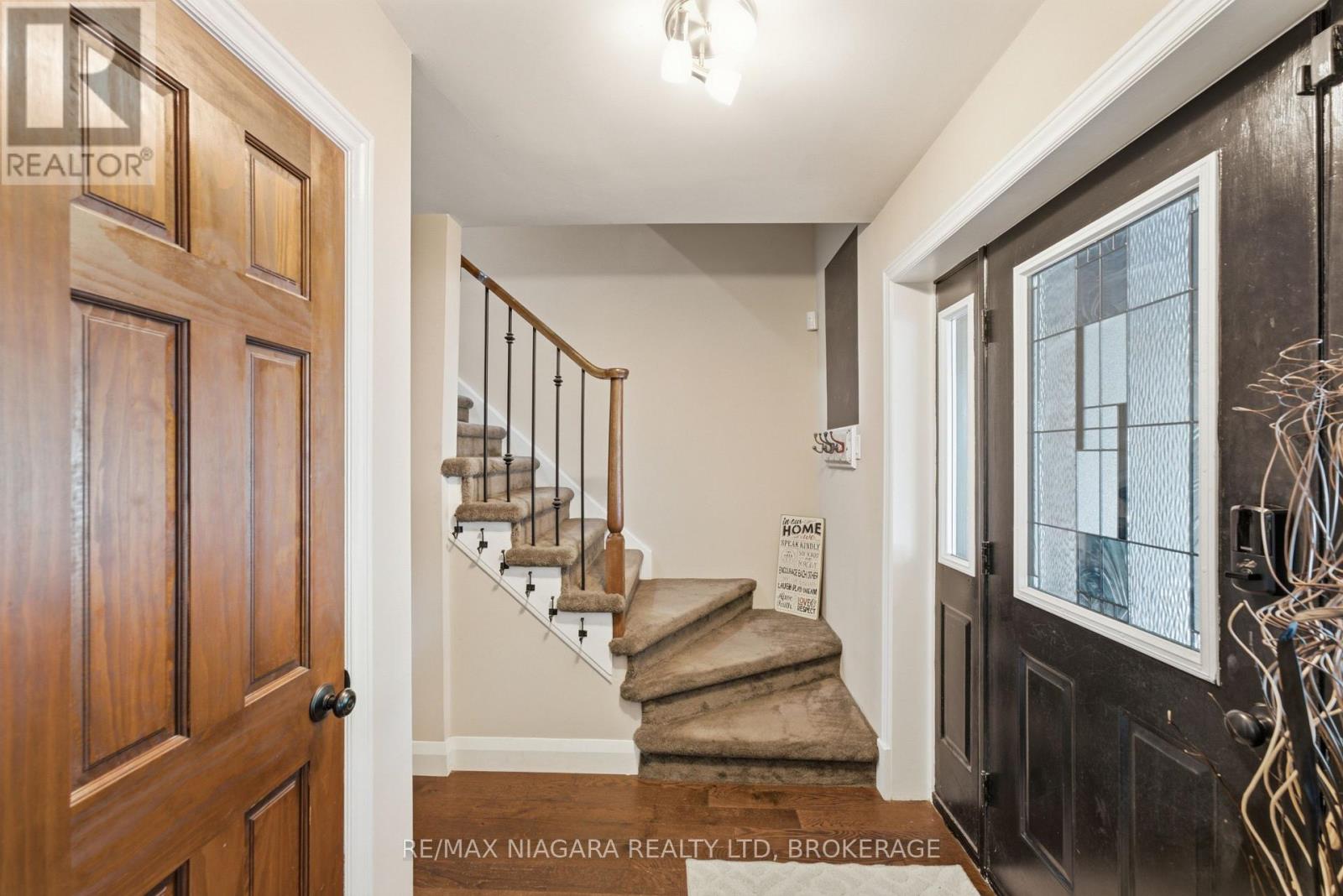 9 BEECHNUT COURT - 3