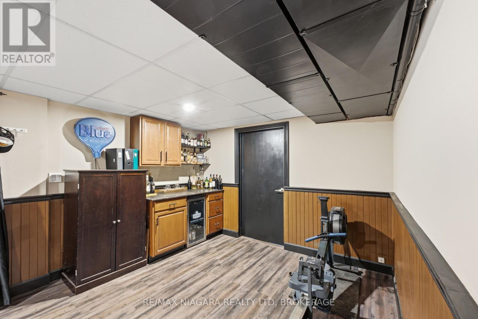 9 BEECHNUT COURT - 32