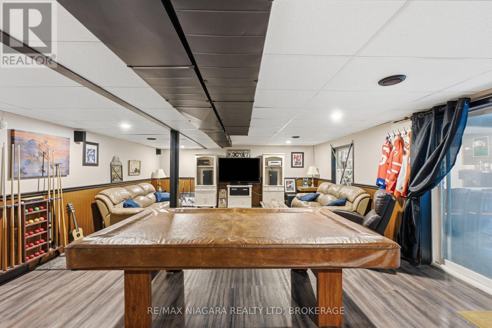 9 BEECHNUT COURT - 33