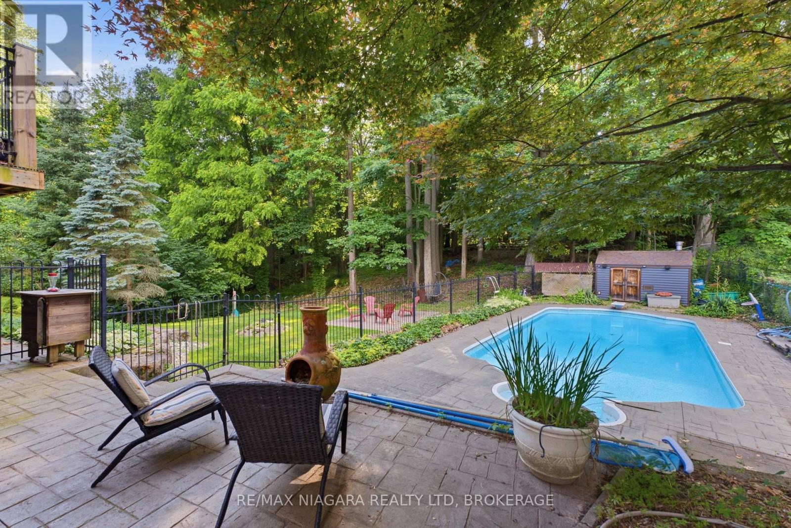 9 BEECHNUT COURT - 37