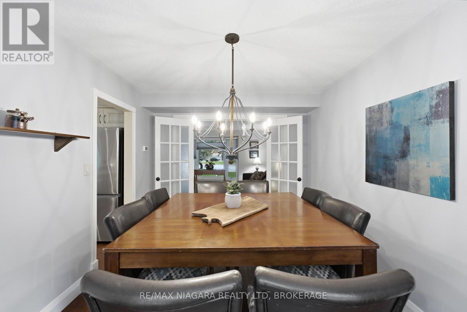 9 BEECHNUT COURT - 7