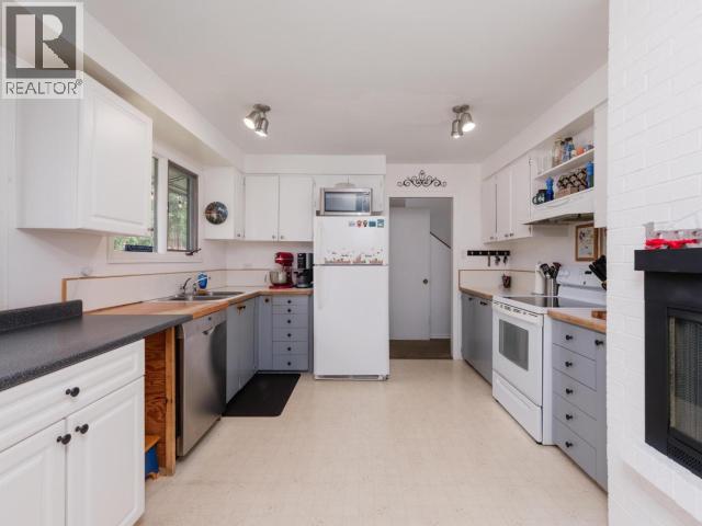 30 STEWART ROAD - 11
