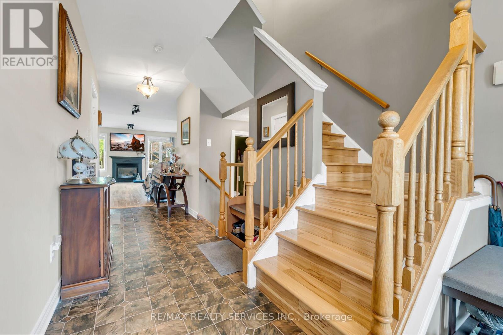 752 NORTH LEAKSDALE CIRCLE - 18