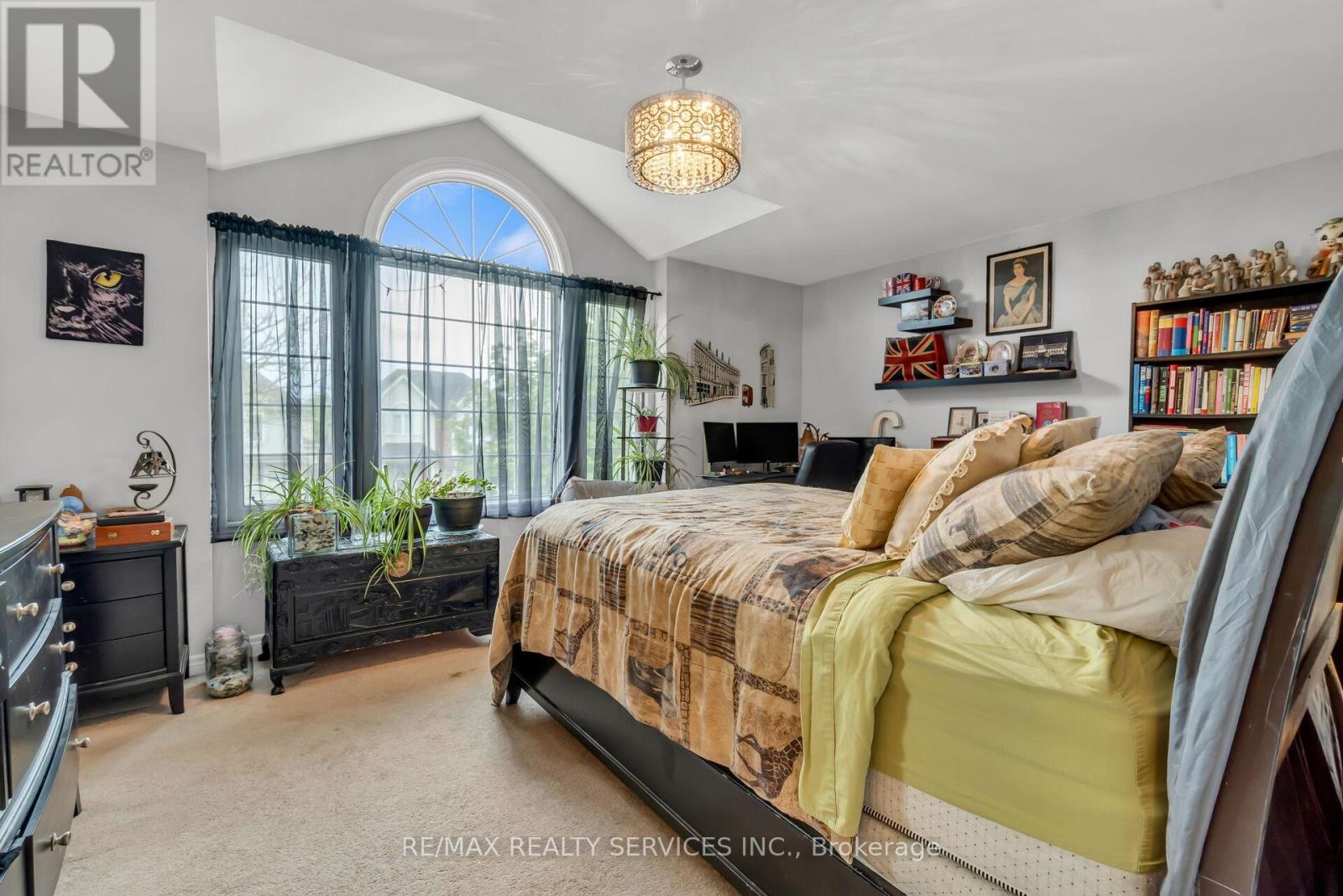 752 NORTH LEAKSDALE CIRCLE - 20