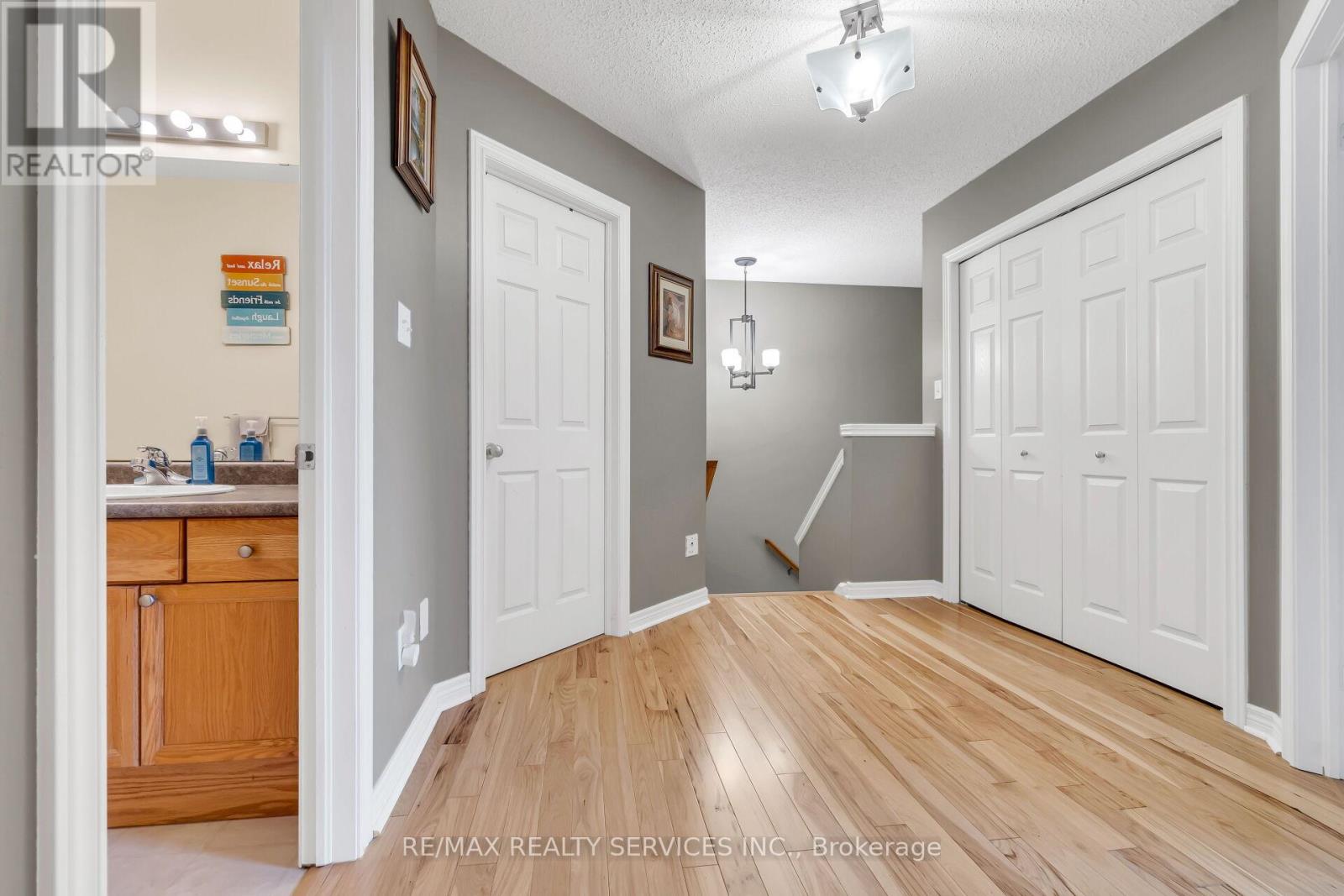 752 NORTH LEAKSDALE CIRCLE - 19