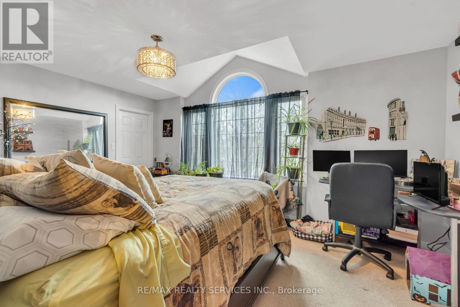 752 NORTH LEAKSDALE CIRCLE - 21
