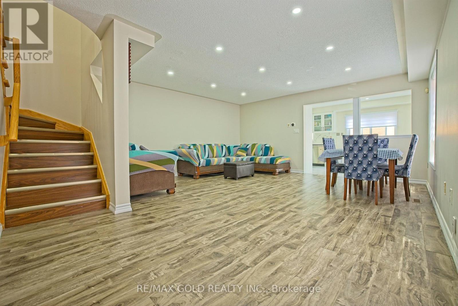 44 BAHA CRESCENT - 10