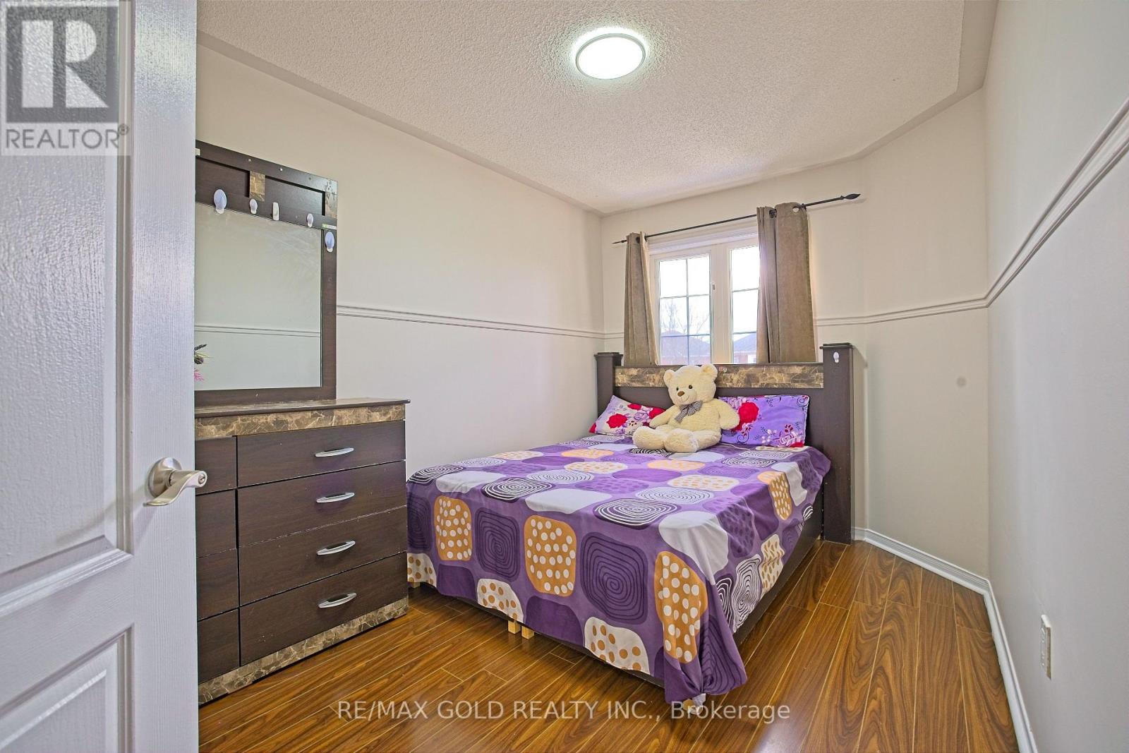 44 BAHA CRESCENT - 19