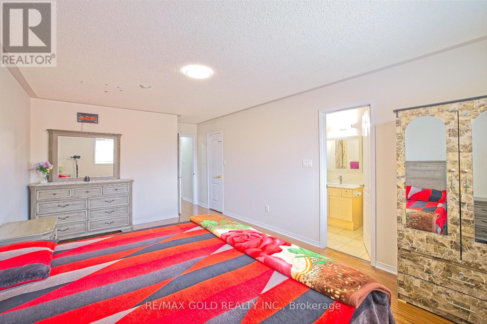 44 BAHA CRESCENT - 25