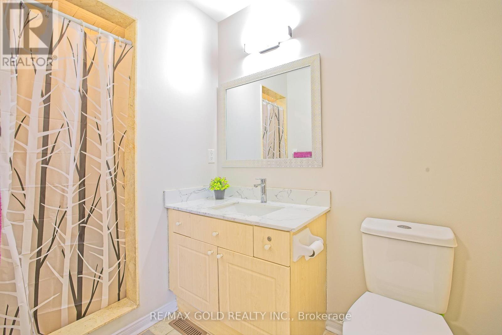 44 BAHA CRESCENT - 26