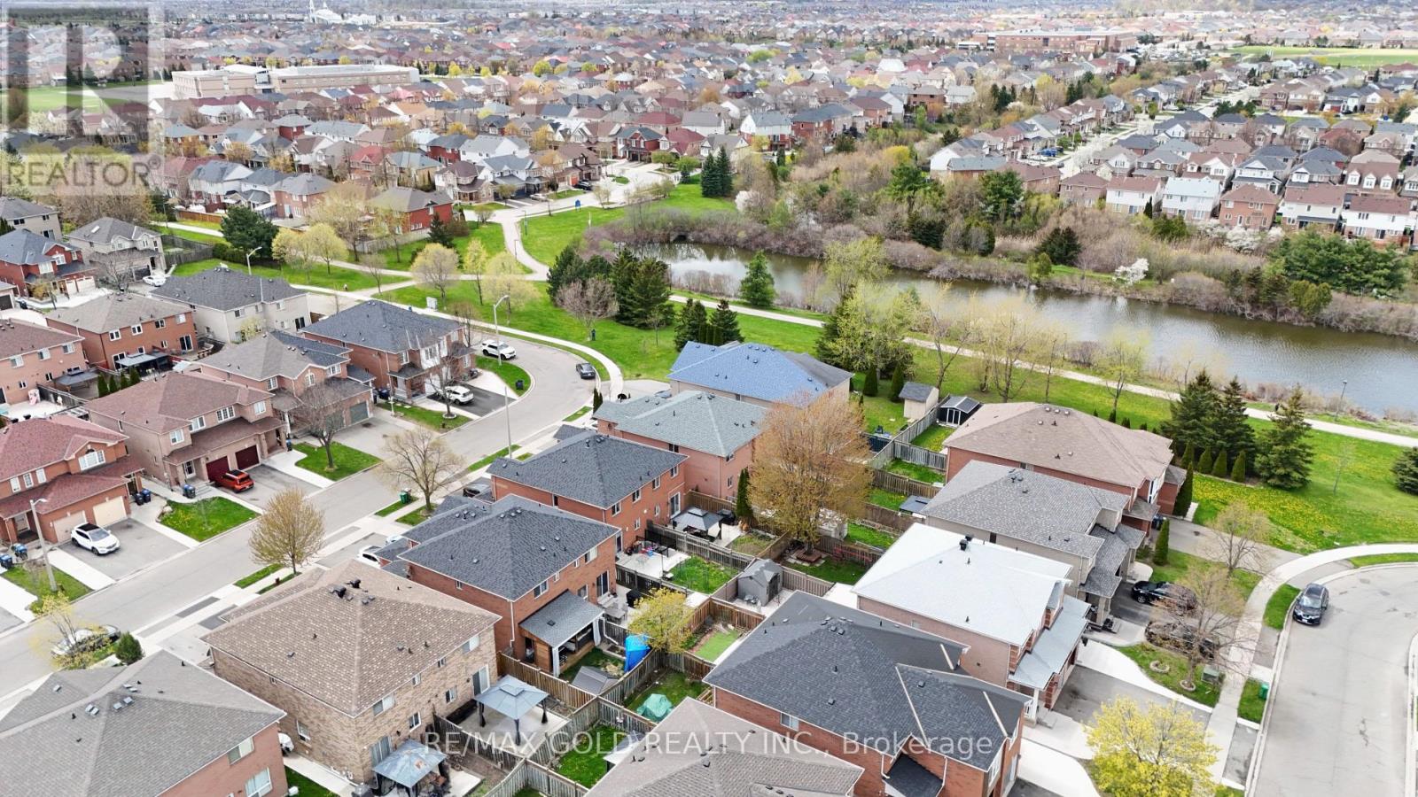 44 BAHA CRESCENT - 38