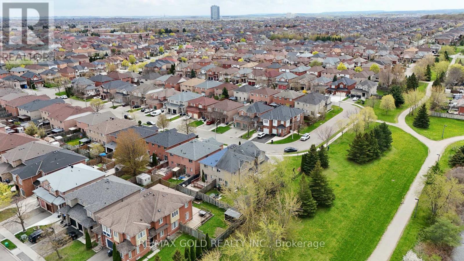 44 BAHA CRESCENT - 41