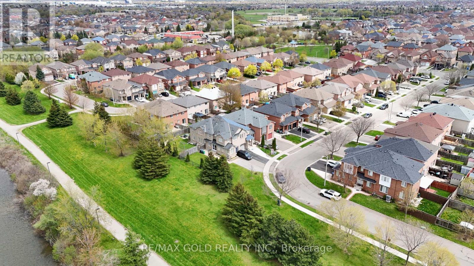44 BAHA CRESCENT - 42