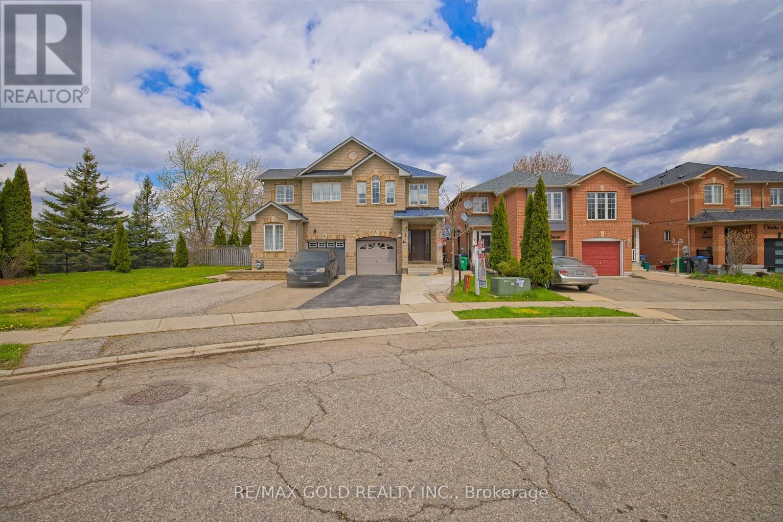 44 BAHA CRESCENT - 6