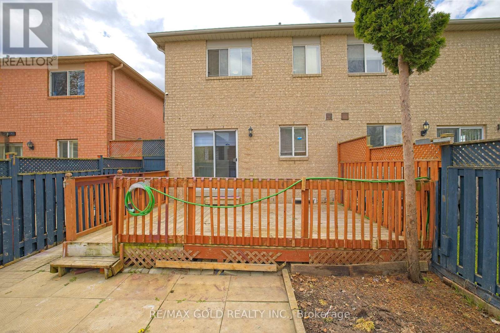 44 BAHA CRESCENT - 9