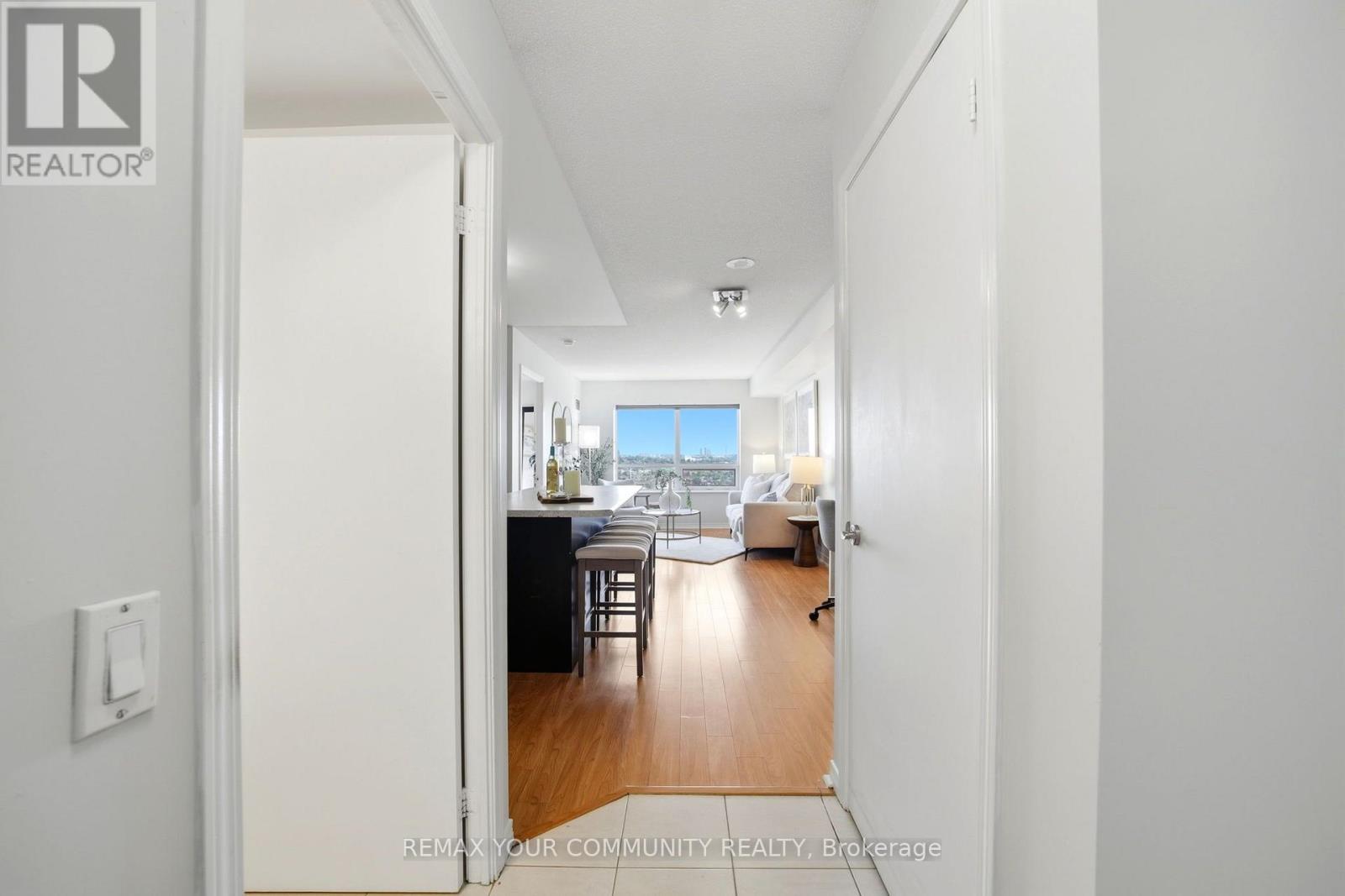 #2102 60 HEINTZMAN STREET - Image 17