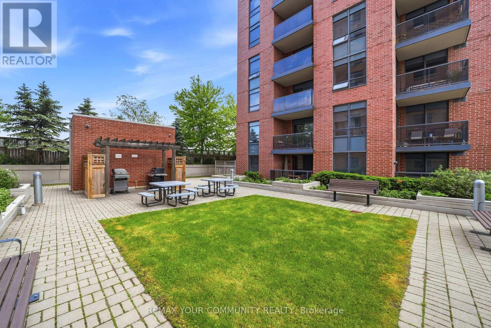 #2102 60 HEINTZMAN STREET - Image 23