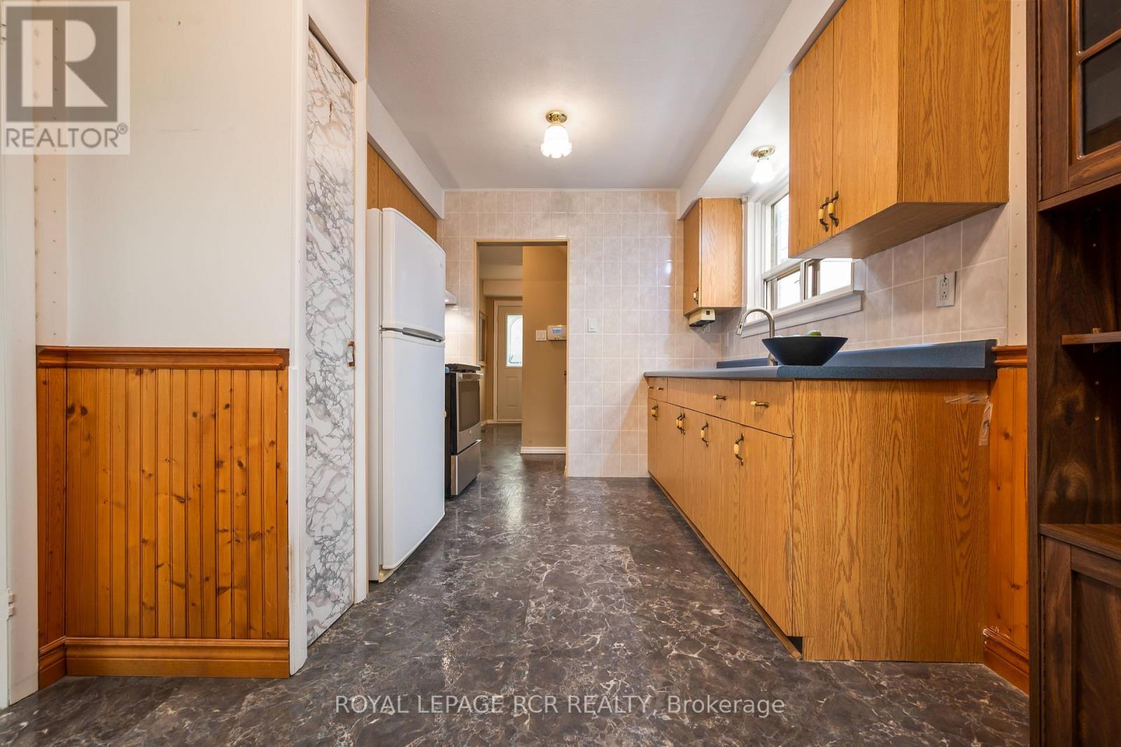 7 CARDWELL STREET - 9